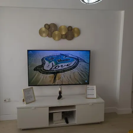 Apartment Centre *